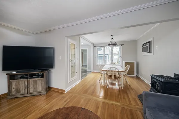 $649,900 | 64 Livingstone Avenue, Beverly, MA 01915