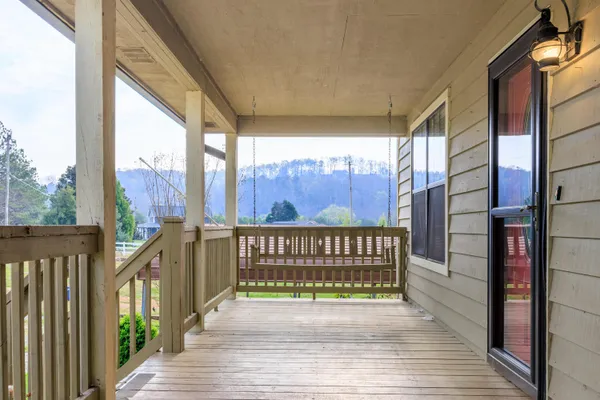 $425,000 | 749 Riverbend Trail Northeast, Charleston, TN 37310