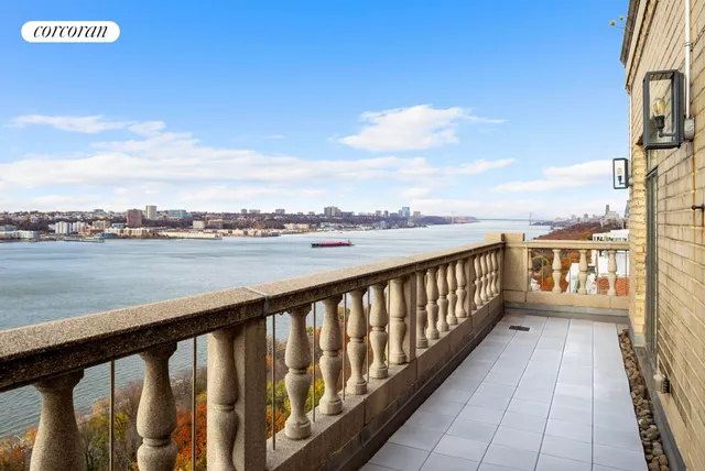 $8,750,000 | 140 Riverside Drive, Unit 19HO | Upper West Side