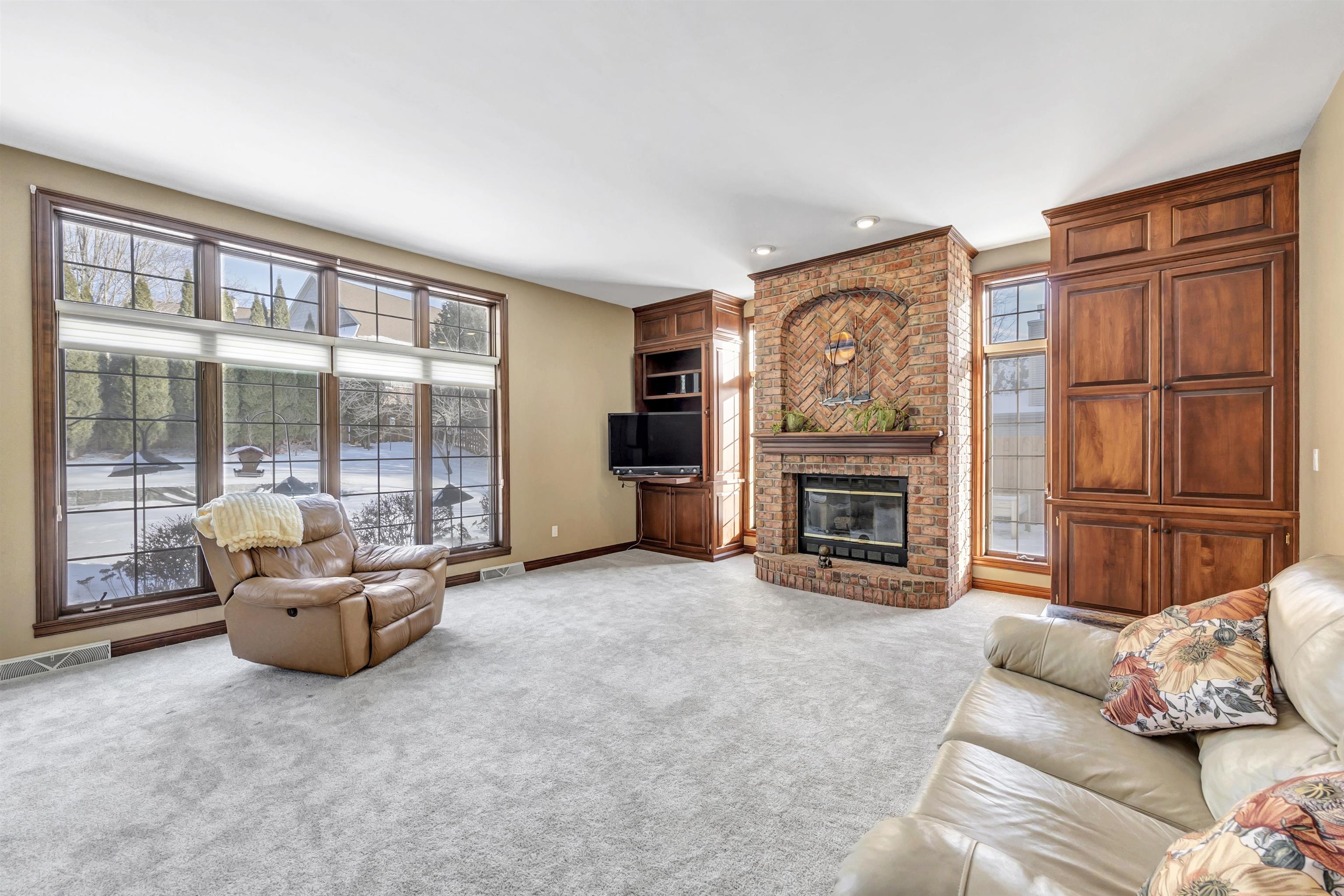 1935 West Telemark Circle Green Bay, WI 54313 - Photo 14 of 56