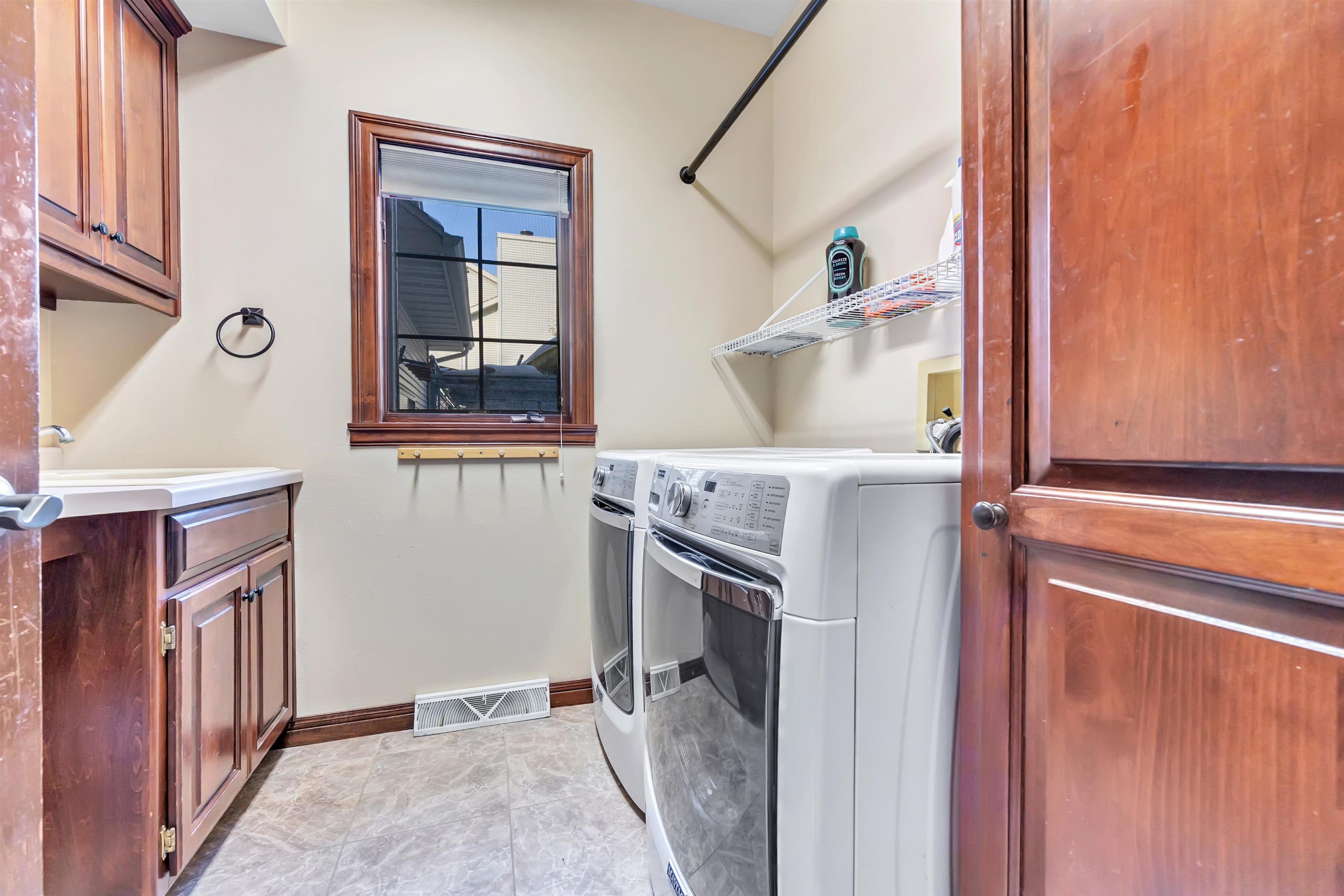 1935 West Telemark Circle Green Bay, WI 54313 - Photo 17 of 56