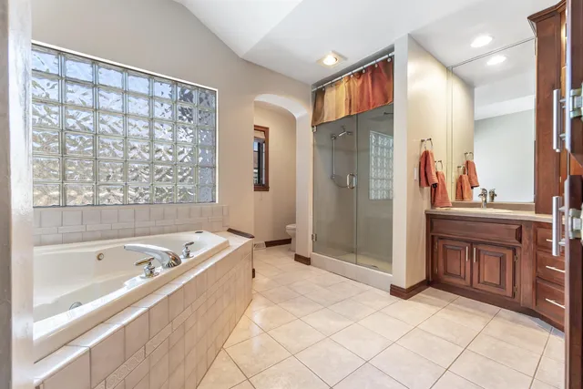 $680,000 | 1935 West Telemark Circle, Green Bay, WI 54313