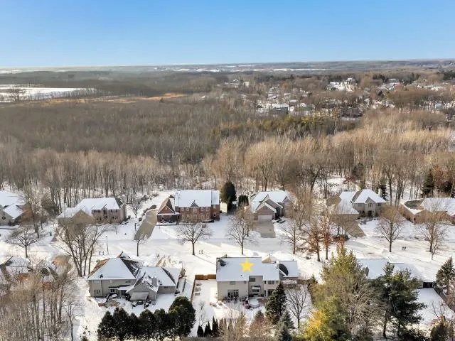 $680,000 | 1935 West Telemark Circle, Green Bay, WI 54313