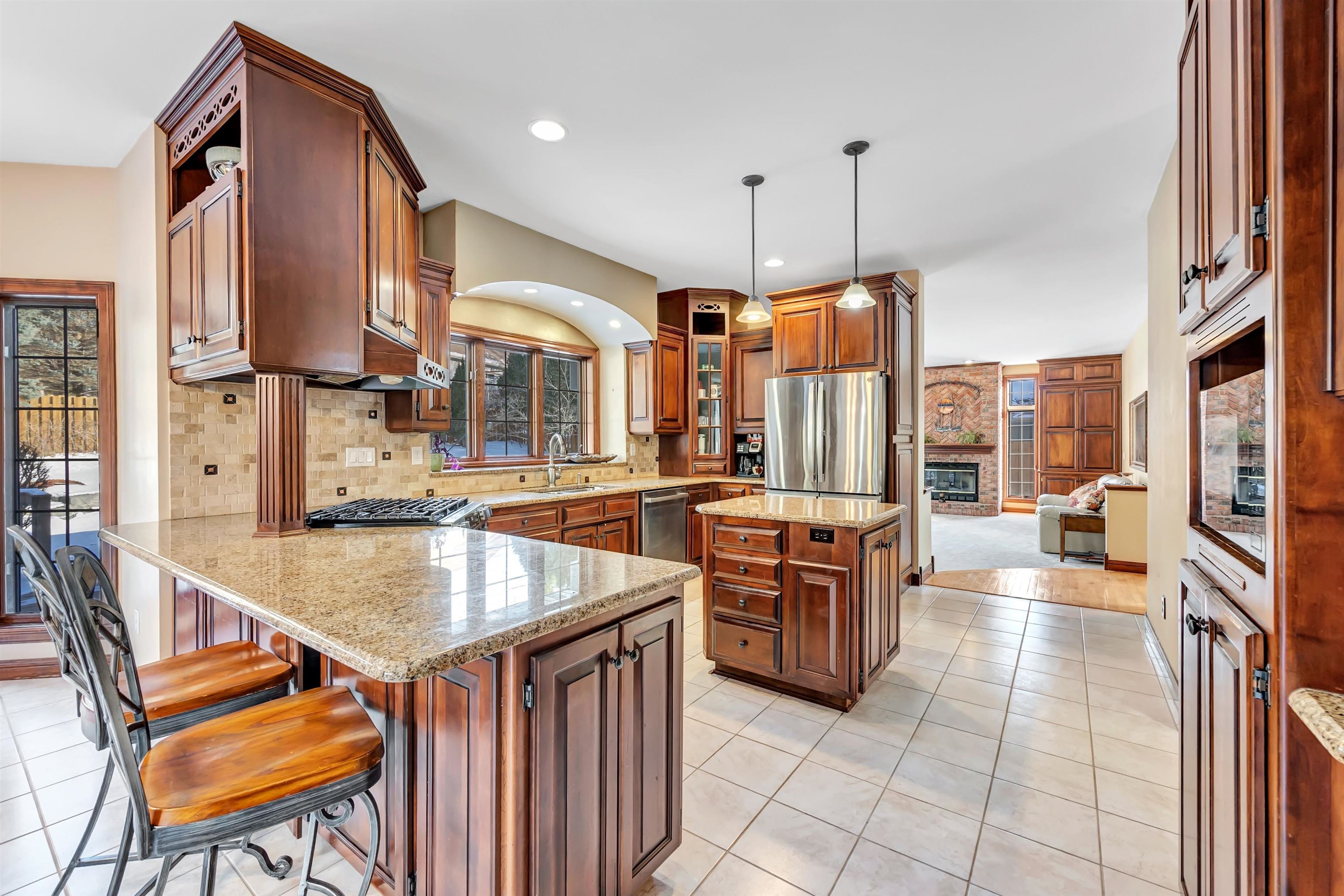 1935 West Telemark Circle Green Bay, WI 54313 - Photo 10 of 56