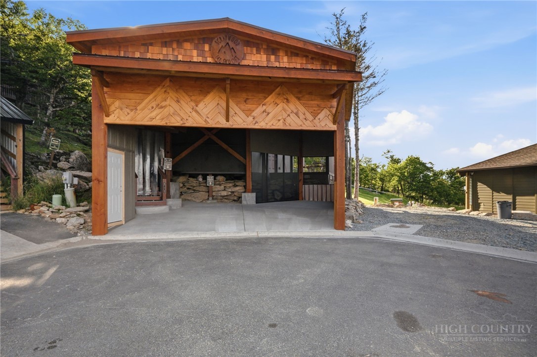 141 Skiloft Road Beech Mountain, NC 28604 - Photo 24 of 31 Gallery Image 24