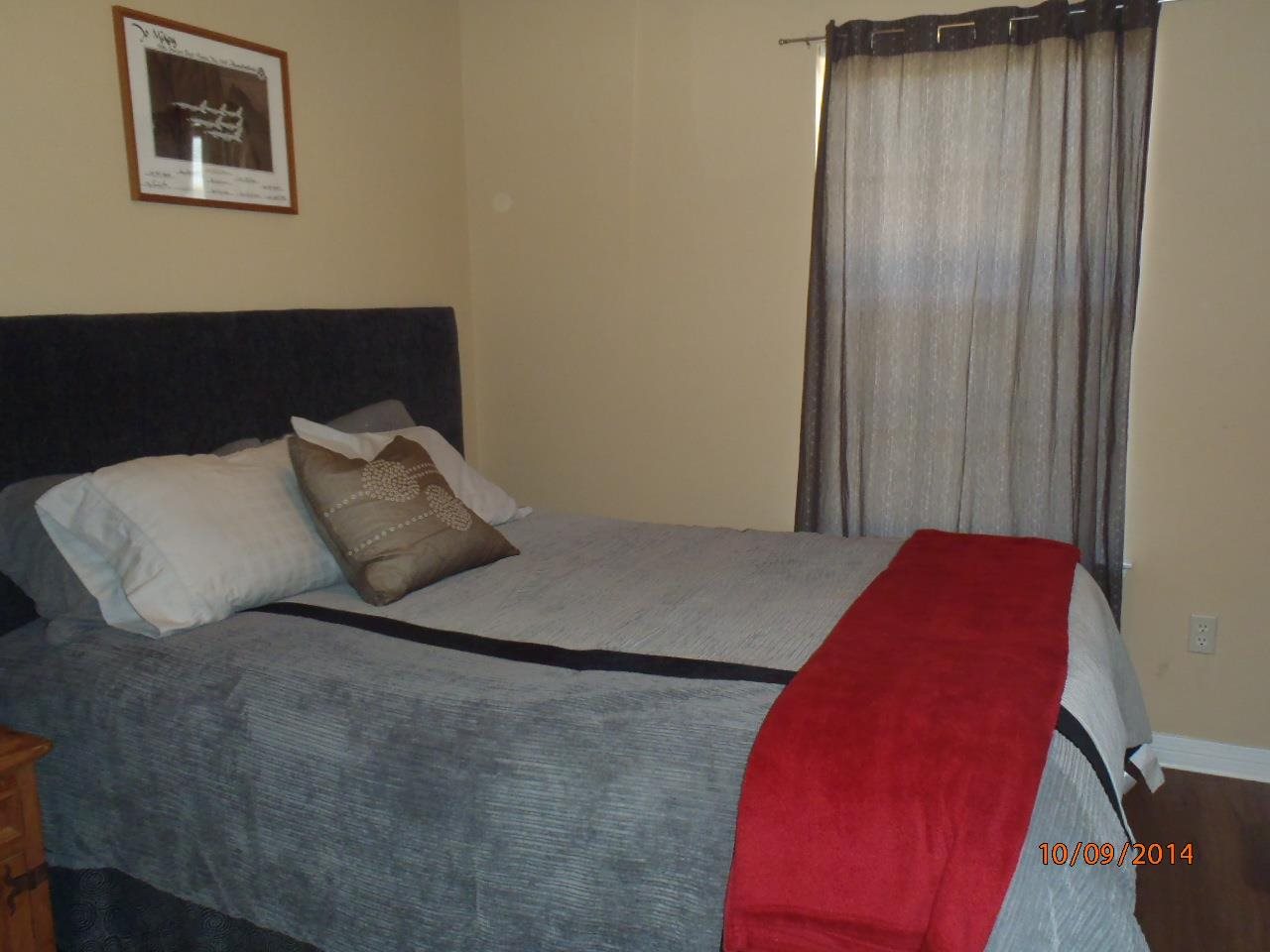 7300 Gordon Evans Road Navarre, FL 32566 - Photo 8 of 10 Guest bedroom or could be used for office