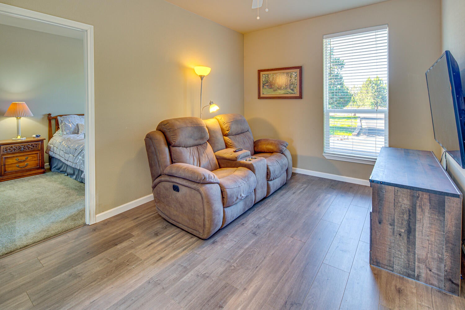 5532 Southwest Rim Road Terrebonne, OR 97760 - Photo 49 of 67 Den / TV Room