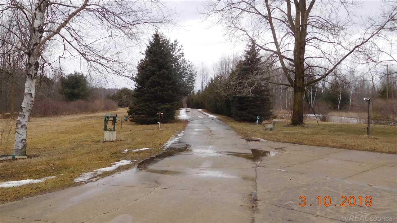 7247 Big Hand Road St. Clair, MI 48079 - Photo 6 of 28