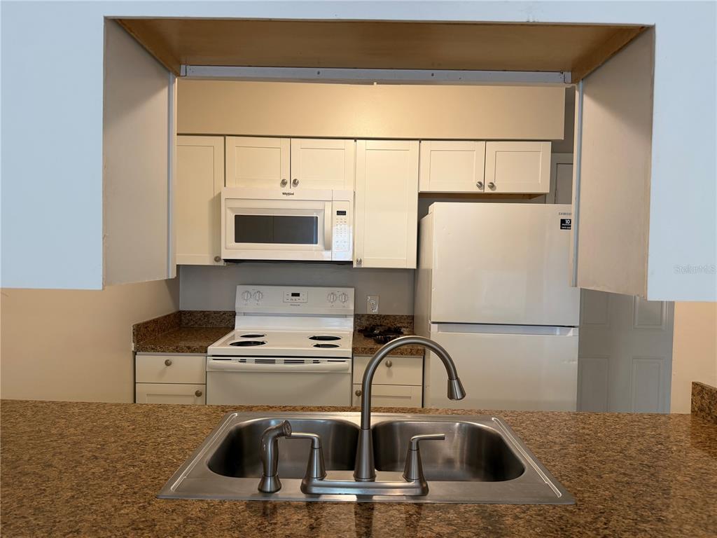 1718 Southwest 69th Terrace Gainesville, FL 32607 - Photo 12 of 23