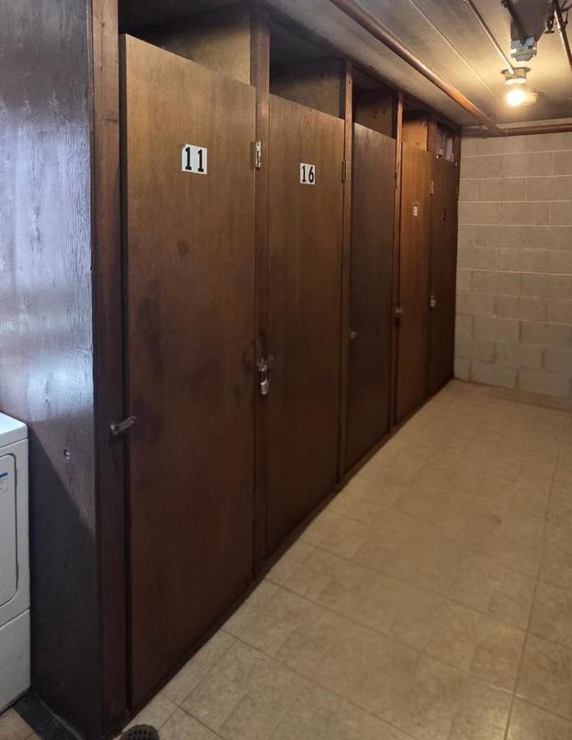 9812 Nottingham Avenue, Unit 16 Chicago Ridge, IL 60415 - Photo 13 of 18 Gallery Image 13