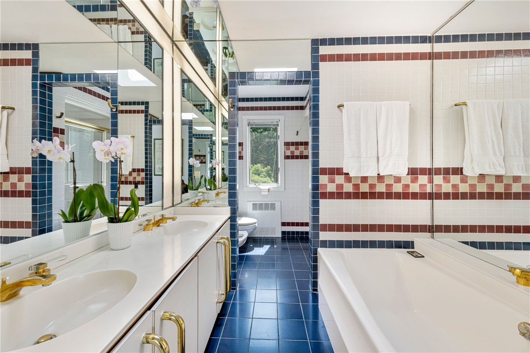 76 Battery Lane Jamestown, RI 02835 - Photo 17 of 36