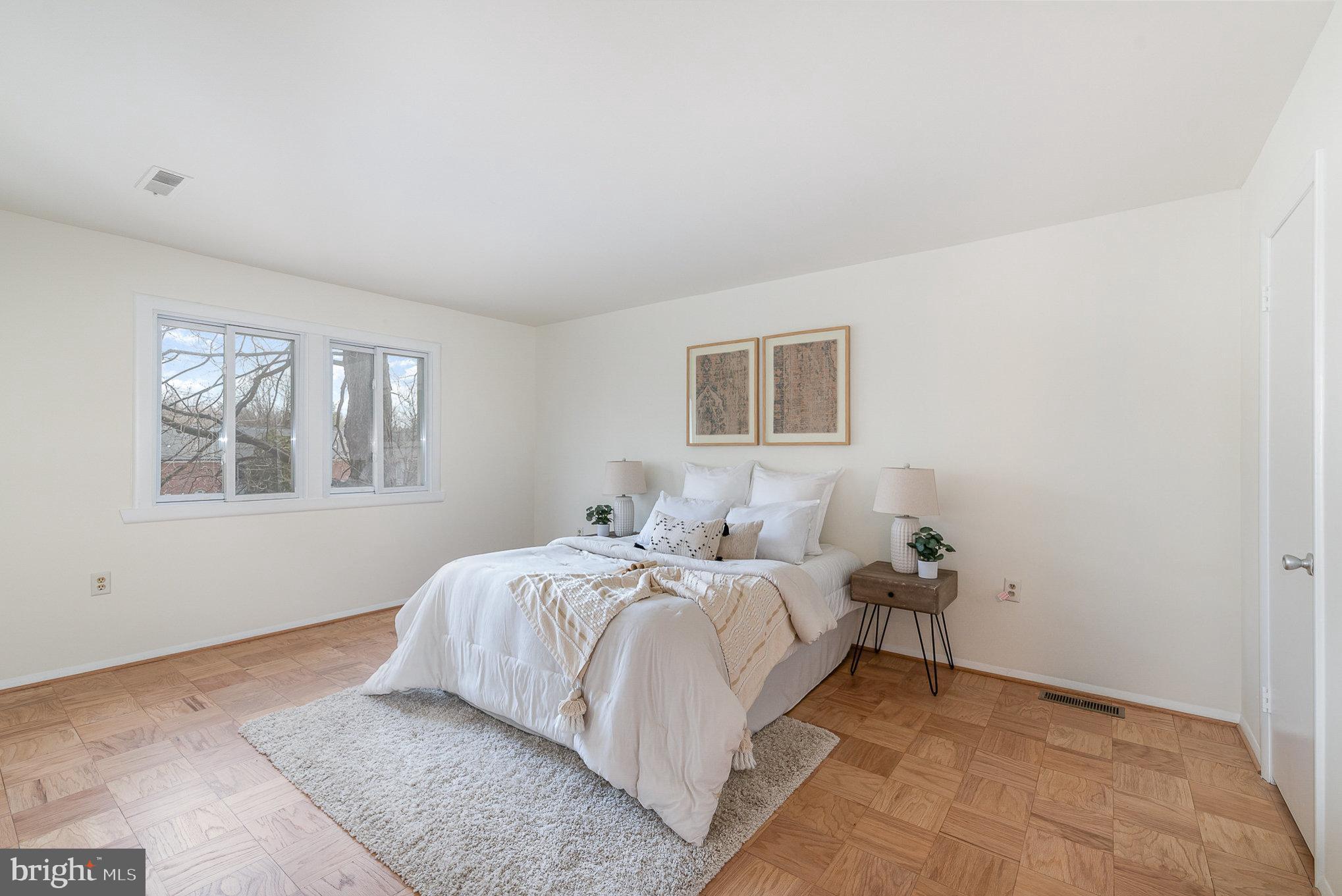 1906 Greenberry Road Baltimore, MD 21209 - Photo 11 of 28 Gallery Image 11