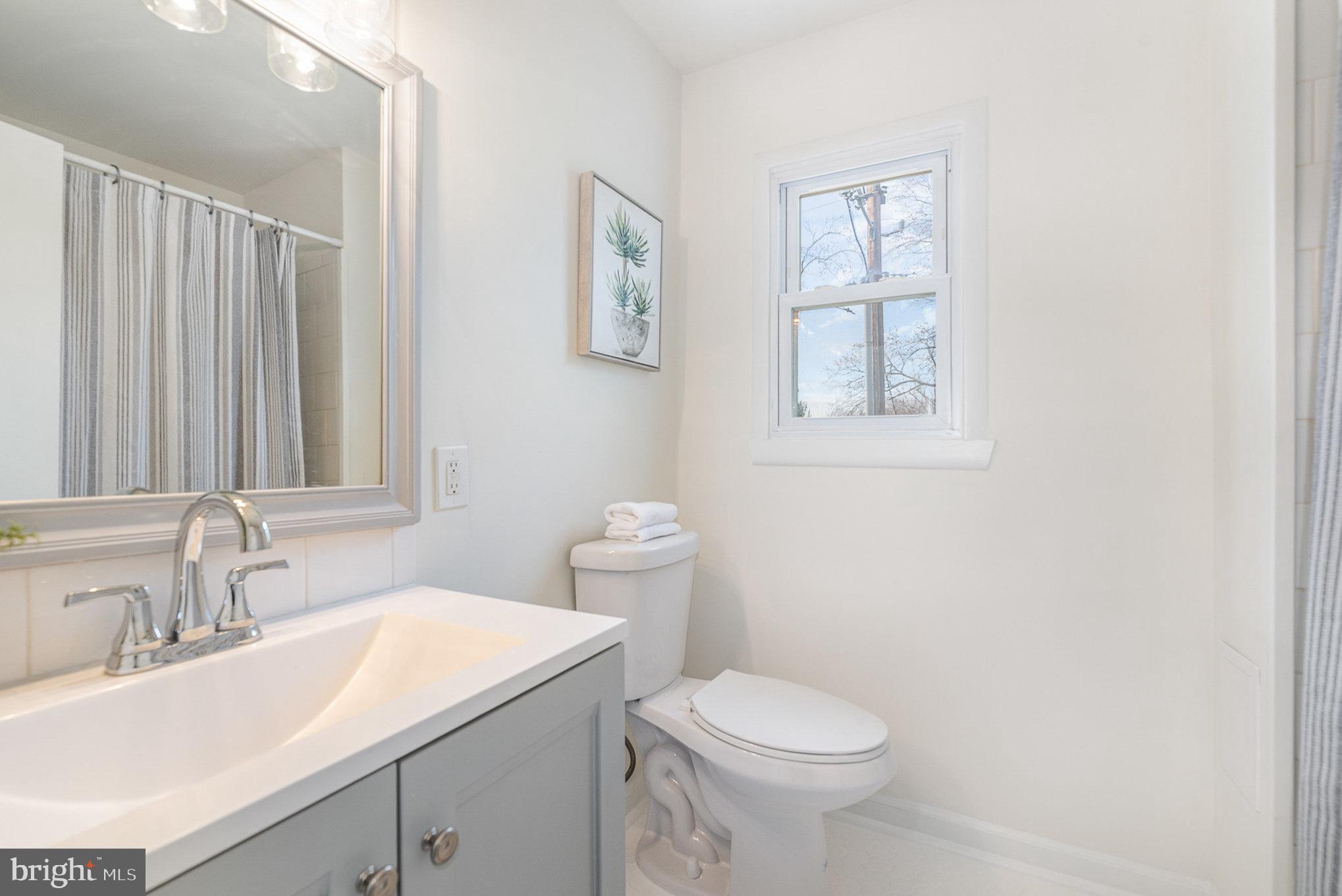 1906 Greenberry Road Baltimore, MD 21209 - Photo 18 of 28 Gallery Image 18