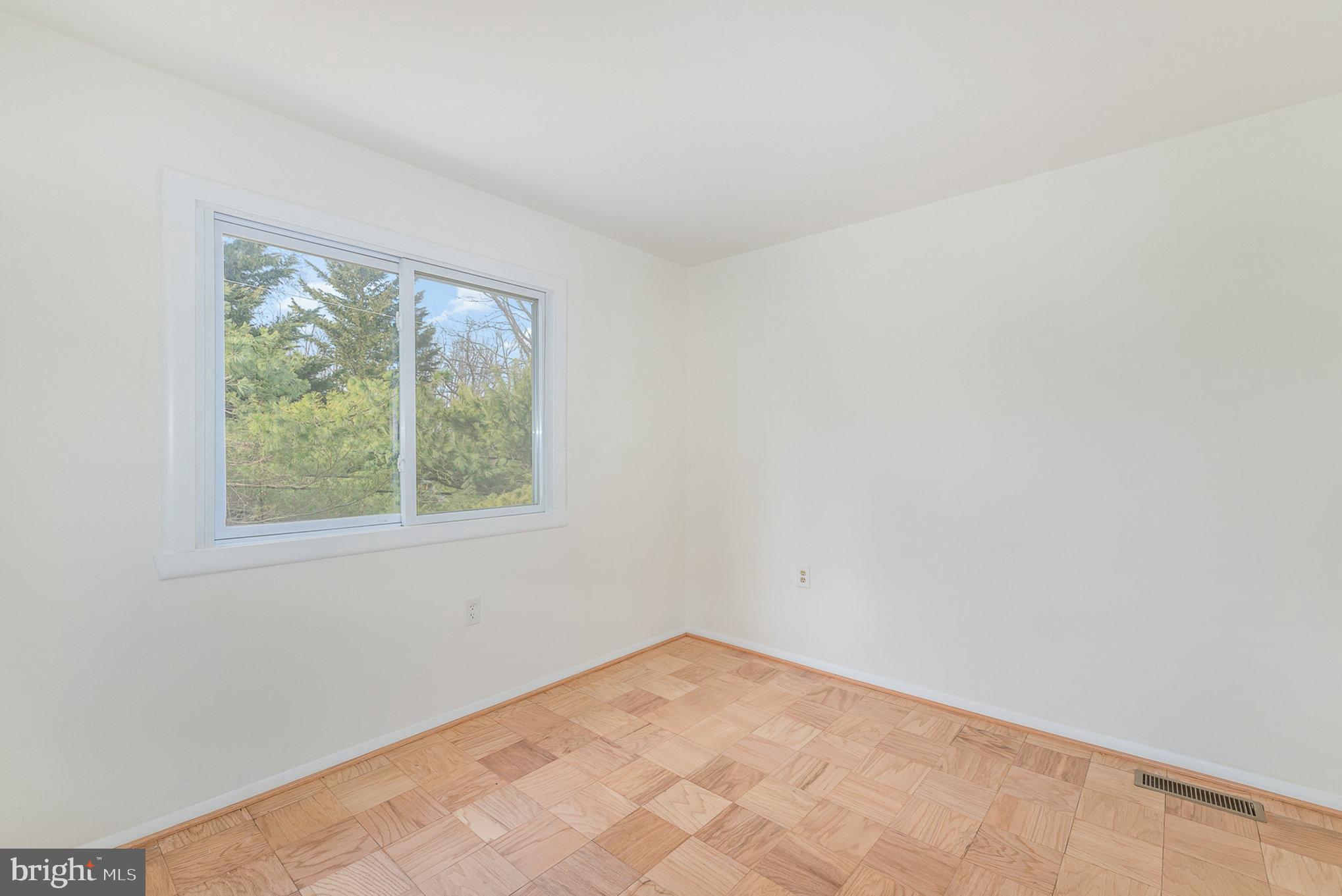 1906 Greenberry Road Baltimore, MD 21209 - Photo 19 of 28 Gallery Image 19