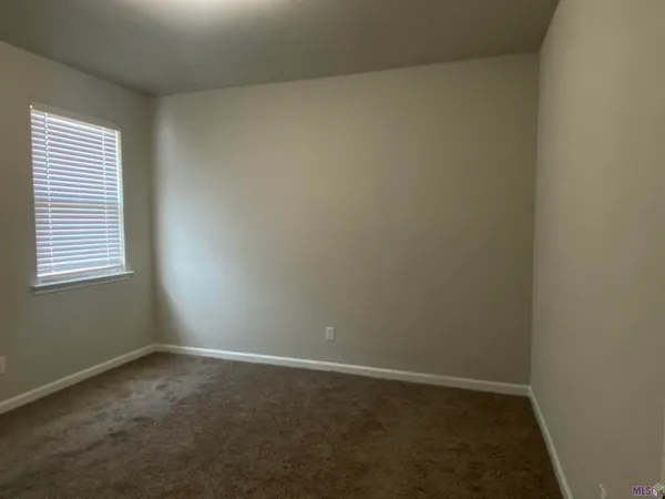 $379,000 | 2119 Dovefield Avenue, Unit 2119, Zachary, LA 70791