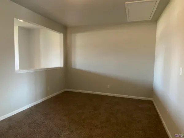 $379,000 | 2119 Dovefield Avenue, Unit 2119, Zachary, LA 70791