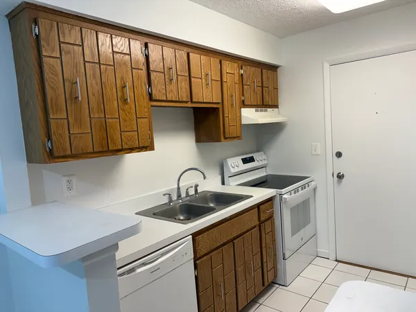 $1,650 | 11636 Roberts Street, Unit 4, Mokena, IL 60448
