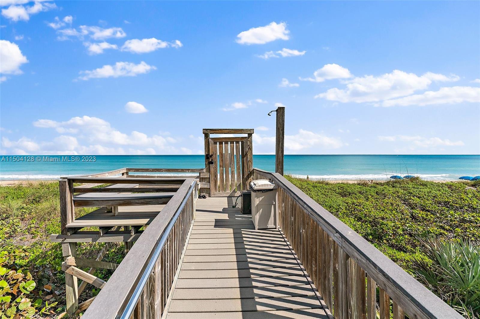 529 Northeast Plantation Road, Unit 408 Stuart, FL 34996 - Photo 36 of 48 Gallery Image 36