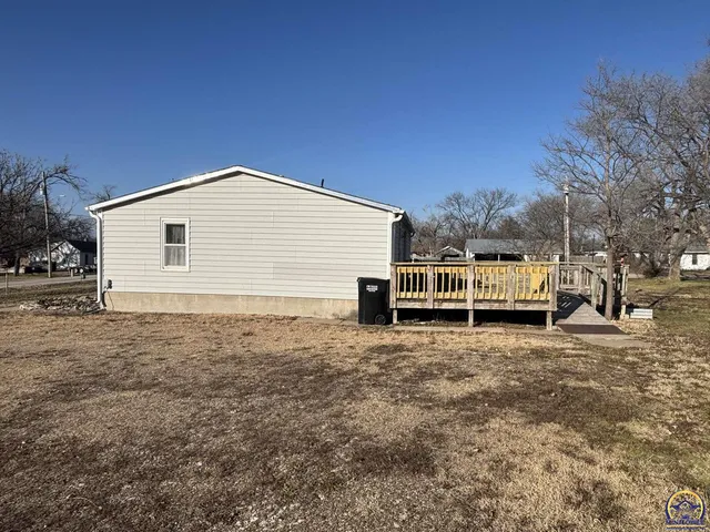 $105,000 | 502 Vine Street, Cottonwood Falls, KS 66845