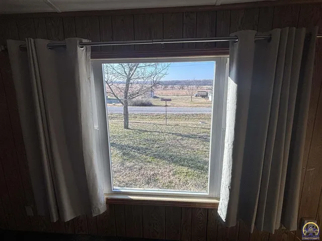 $105,000 | 502 Vine Street, Cottonwood Falls, KS 66845