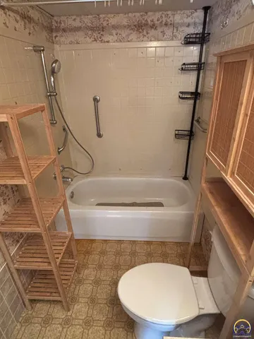 $105,000 | 502 Vine Street, Cottonwood Falls, KS 66845