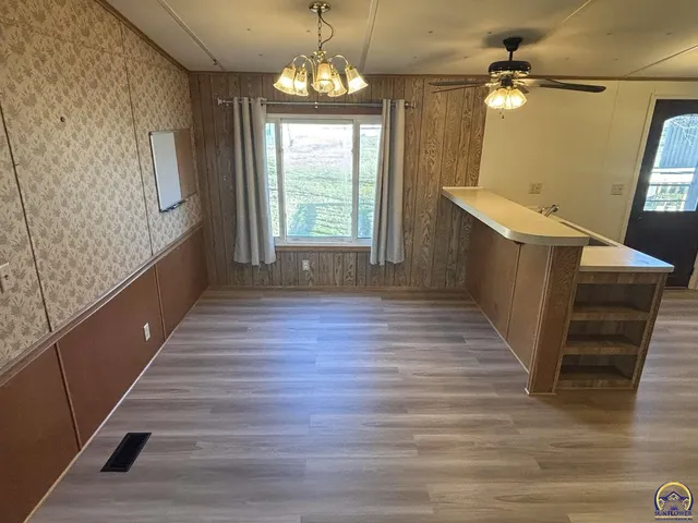 $105,000 | 502 Vine Street, Cottonwood Falls, KS 66845