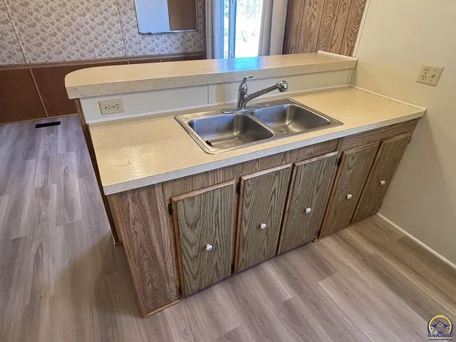 $105,000 | 502 Vine Street, Cottonwood Falls, KS 66845