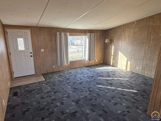 $105,000 | 502 Vine Street, Cottonwood Falls, KS 66845