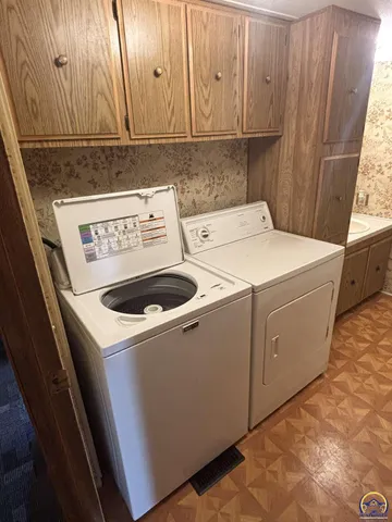 $105,000 | 502 Vine Street, Cottonwood Falls, KS 66845