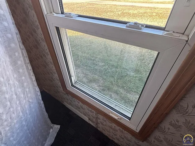 $105,000 | 502 Vine Street, Cottonwood Falls, KS 66845