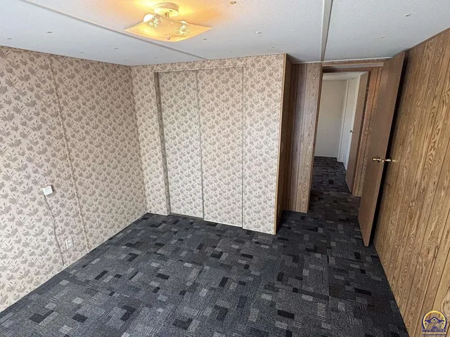 $105,000 | 502 Vine Street, Cottonwood Falls, KS 66845