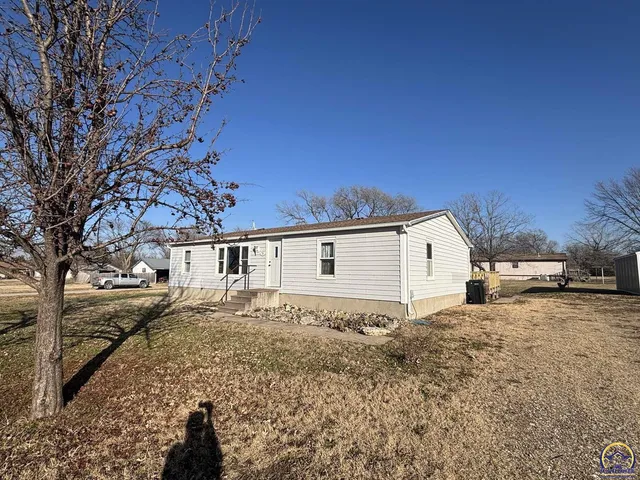 $105,000 | 502 Vine Street, Cottonwood Falls, KS 66845