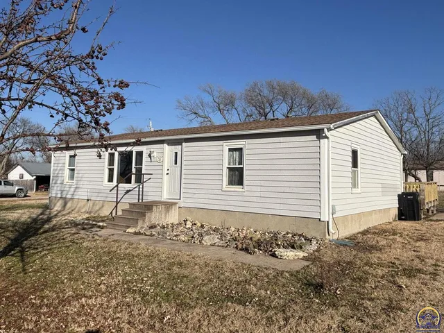 $105,000 | 502 Vine Street, Cottonwood Falls, KS 66845