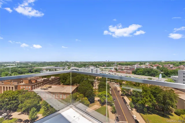 $679,250 | 124-28 Queens Boulevard, Unit 9D | Kew Gardens
