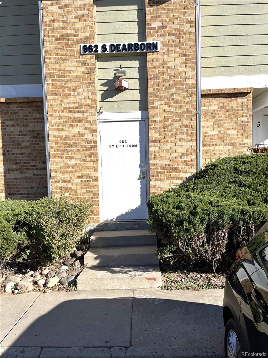 a view of a entryway of the house