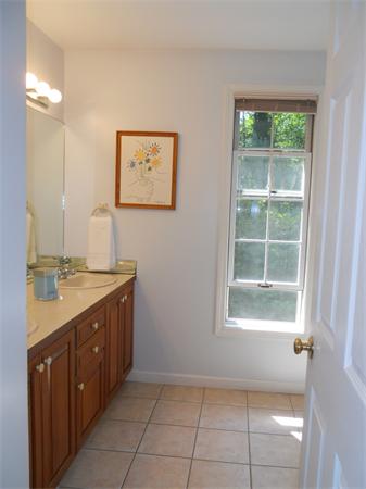 487 Old Farm Road Amherst, MA 01002 - Photo 16 of 21 Gallery Image 16