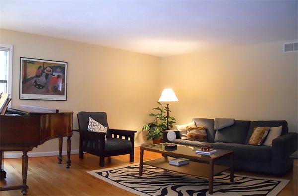 487 Old Farm Road Amherst, MA 01002 - Photo 3 of 21 Gallery Image 3