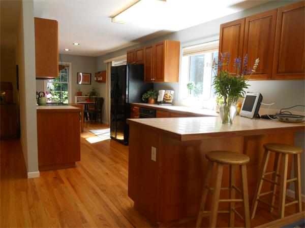 487 Old Farm Road Amherst, MA 01002 - Photo 6 of 21 Gallery Image 6