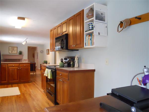 487 Old Farm Road Amherst, MA 01002 - Photo 8 of 21 Gallery Image 8