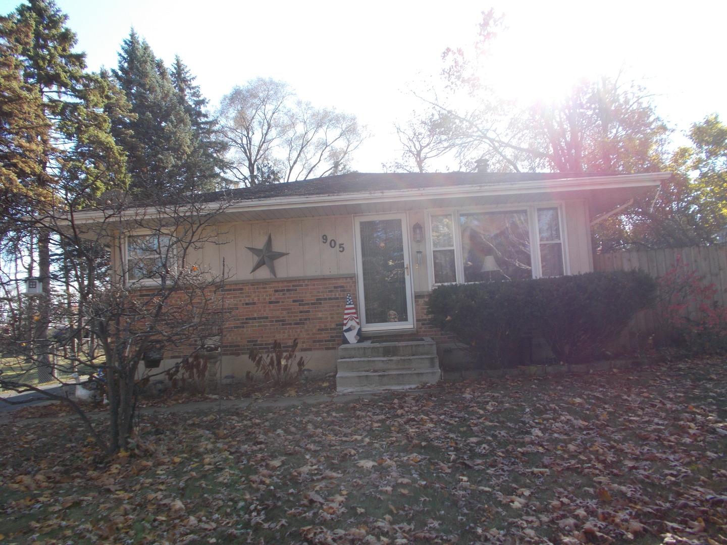 905 Winthrop Court Zion, IL 60099 - Photo 2 of 13 front view of a house with a yard
