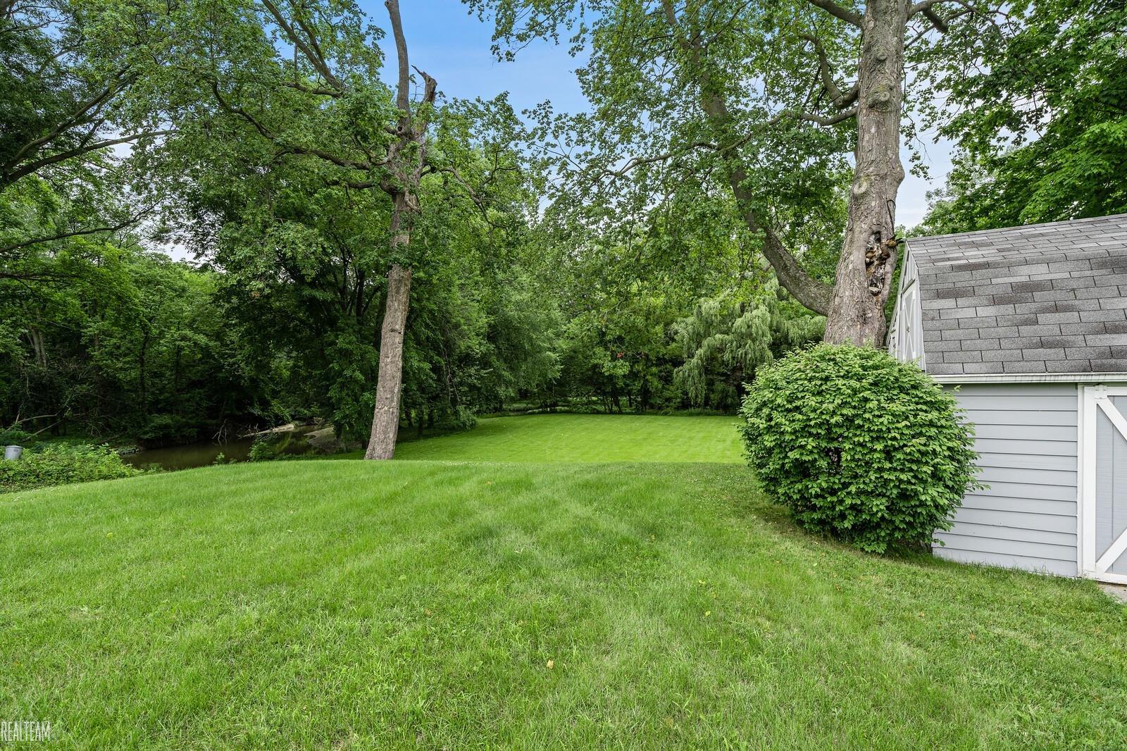 22395 Hall Road Macomb, MI 48042 - Photo 46 of 53