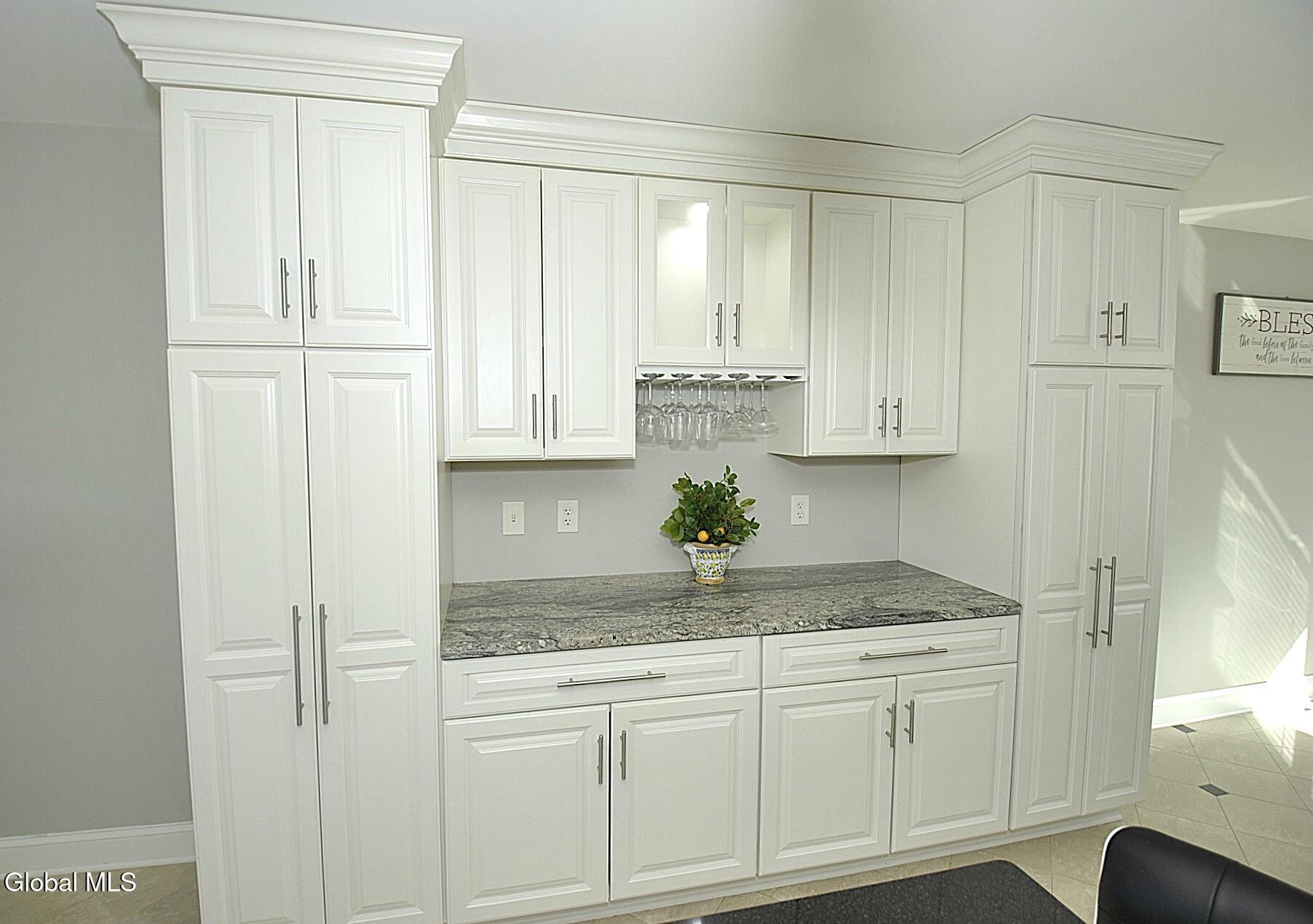 7 Adare Road Troy, NY 12180 - Photo 10 of 52 _DSC0875-00