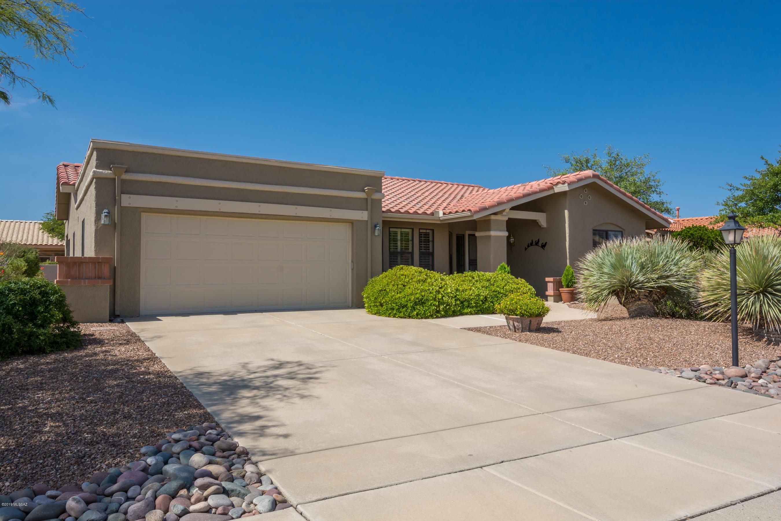 922 East Crown Ridge Drive Tucson, AZ 85755 - Photo 1 of 28