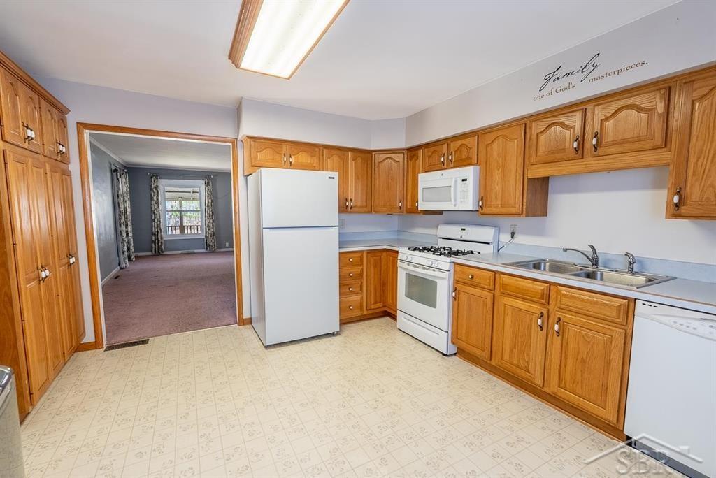 342 East Miller Road Midland, MI 48640 - Photo 7 of 46