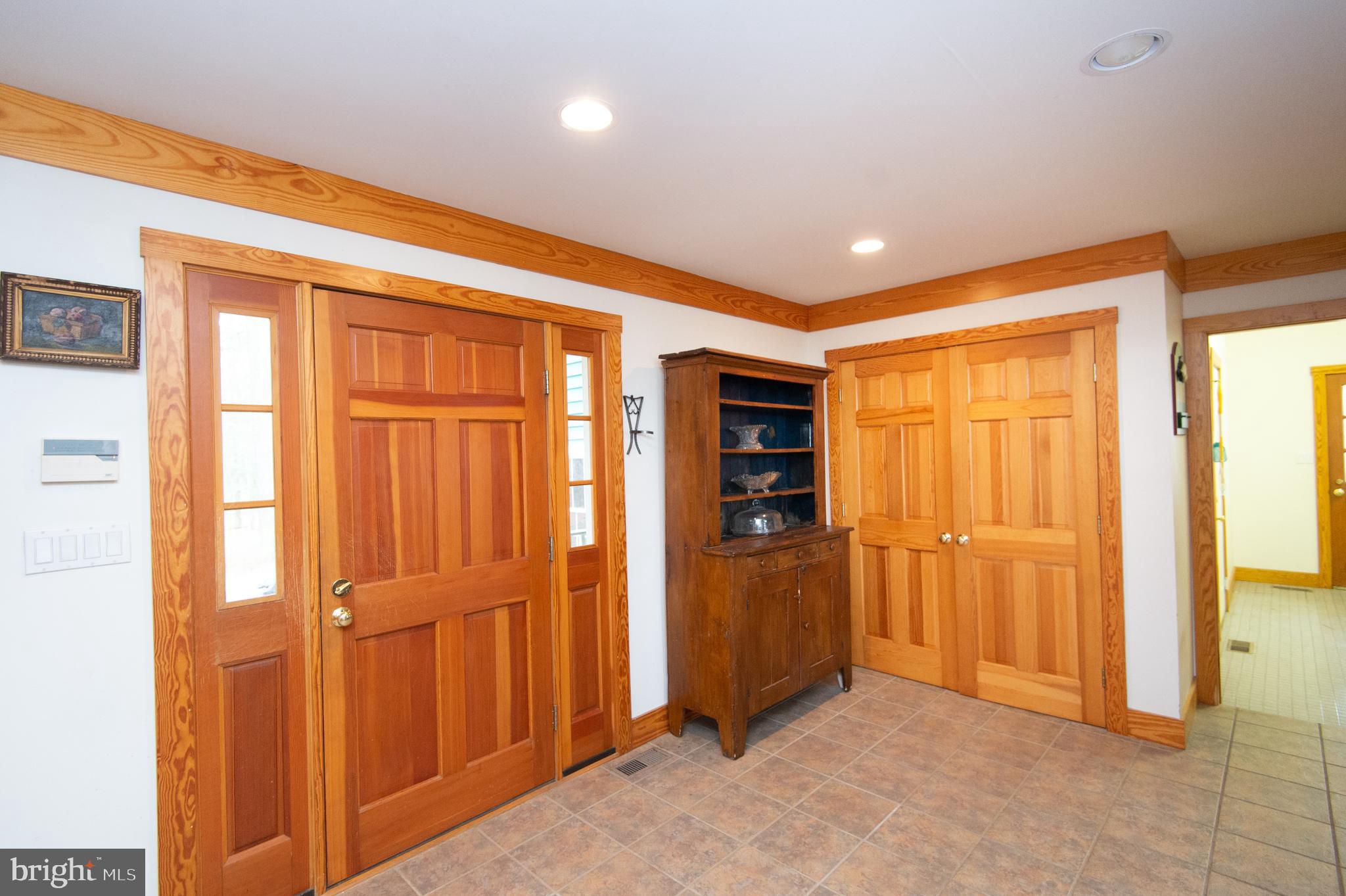 6041 Corners Wharf Road Cambridge, MD 21613 - Photo 28 of 51 foyer