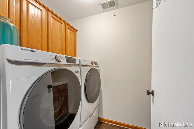 $234,900 | 3169 East Crystal Waters Drive, Unit 8, Holland, MI 49424