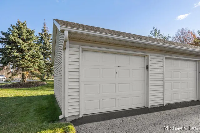 $234,900 | 3169 East Crystal Waters Drive, Unit 8, Holland, MI 49424