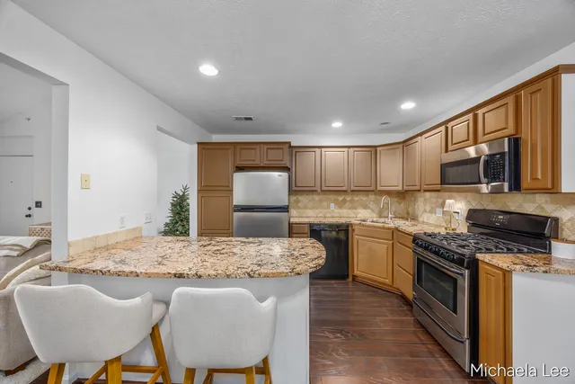 $234,900 | 3169 East Crystal Waters Drive, Unit 8, Holland, MI 49424