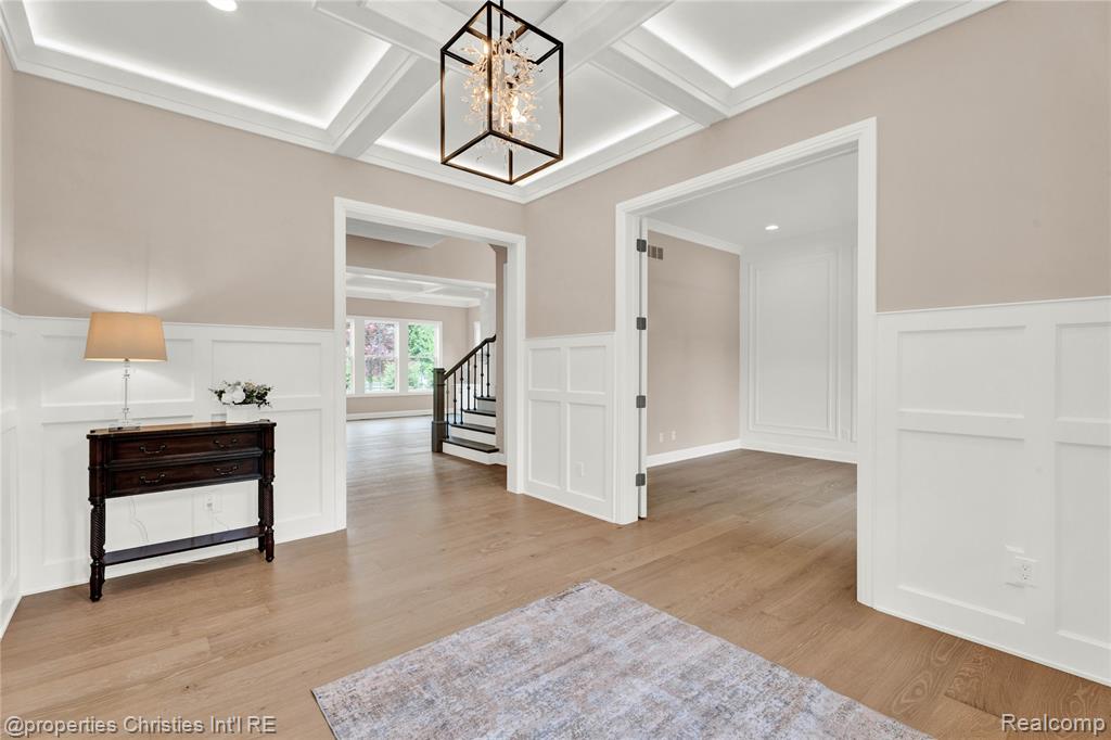 19138 Riverside Drive Beverly Hills, MI 48025 - Photo 9 of 73