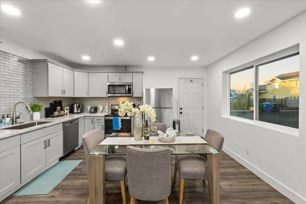 $2,218,888 | 2180 Patton Avenue, Napa, CA 94559